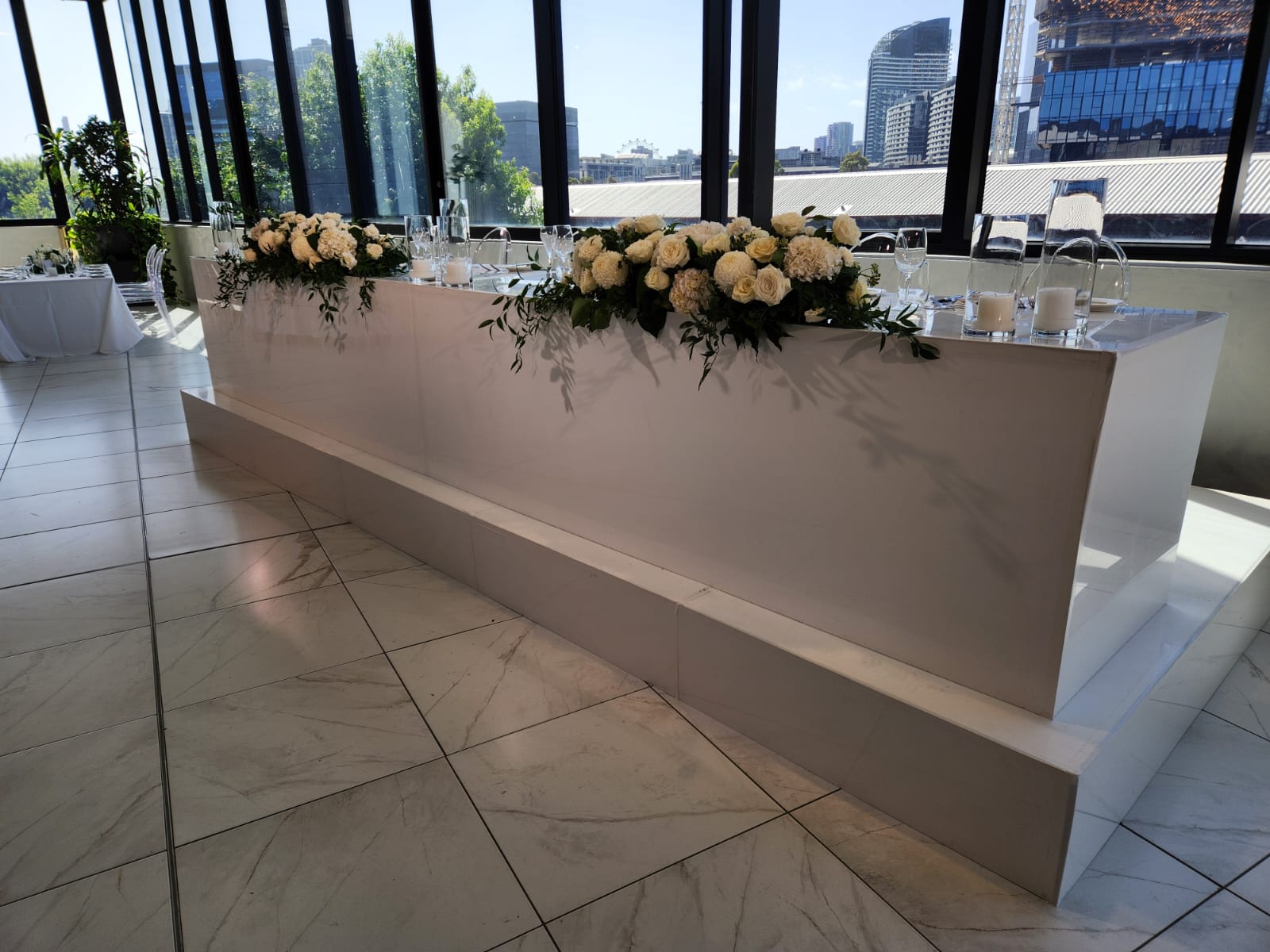 White bridal table - Image 4